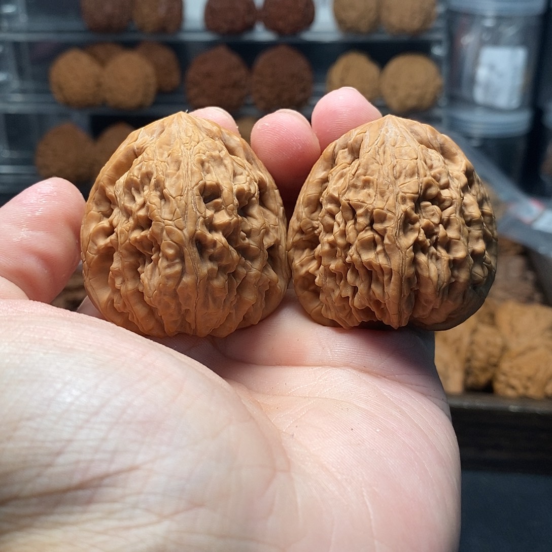 ｀****1文玩核桃虎头王44-16