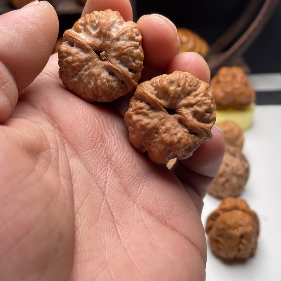 别***毛文玩核桃吊坠蛤蟆头核桃 33