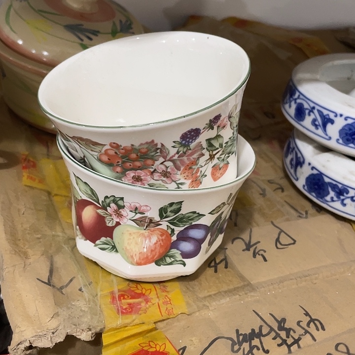 瓷片水果八角糖水缸一对 微瑕疵