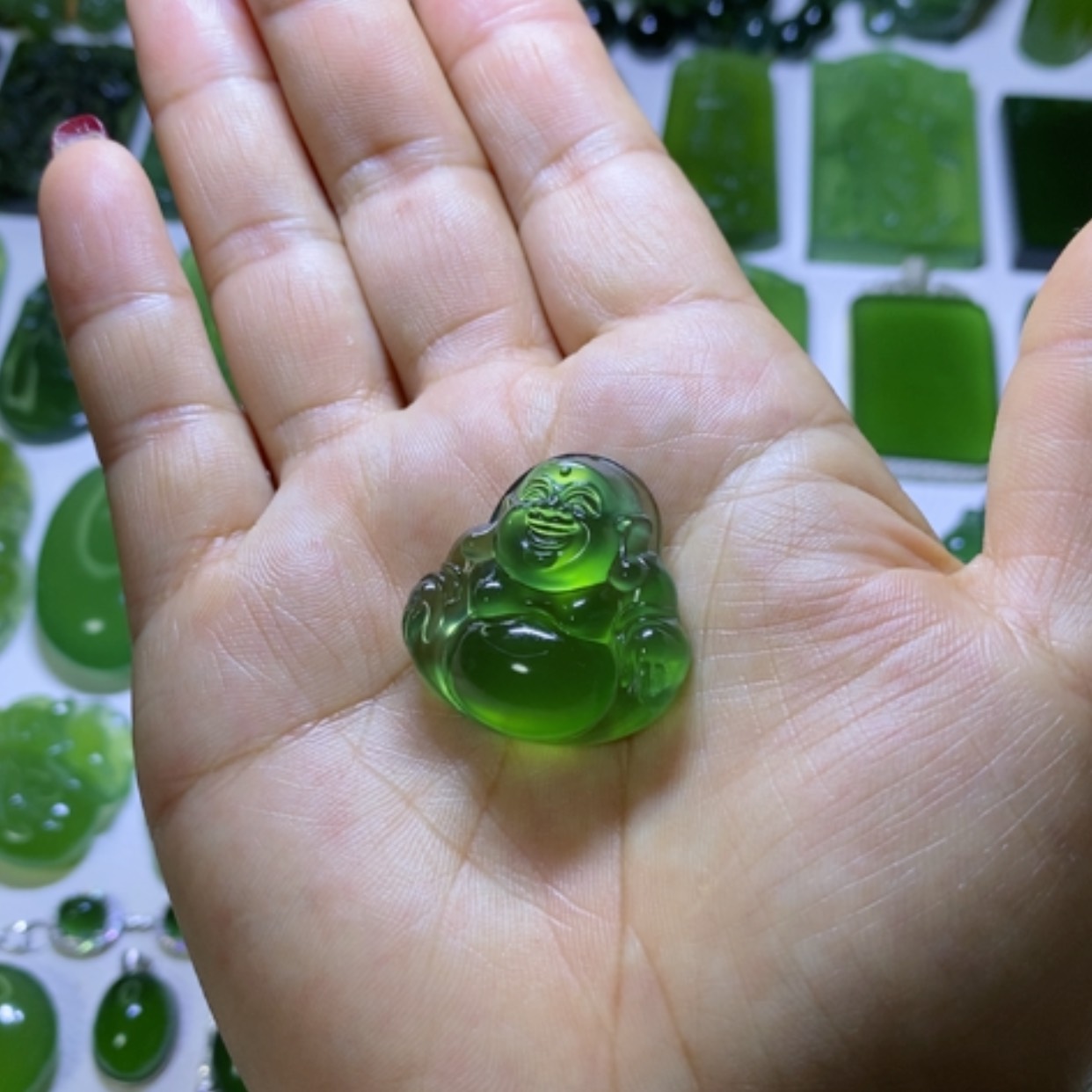 【闪购商品】蛇纹石玉颈饰未镶嵌