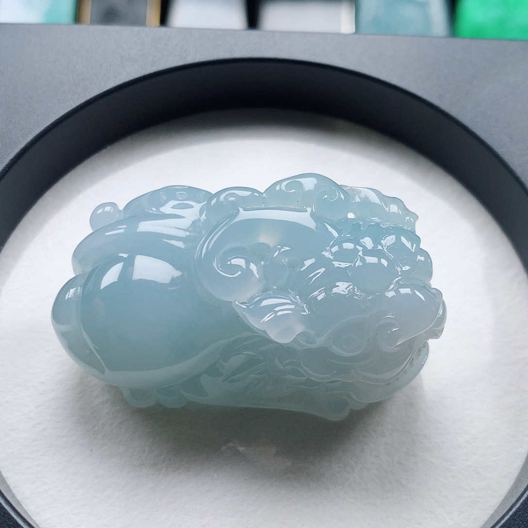 翡翠颈饰未镶嵌貔貅