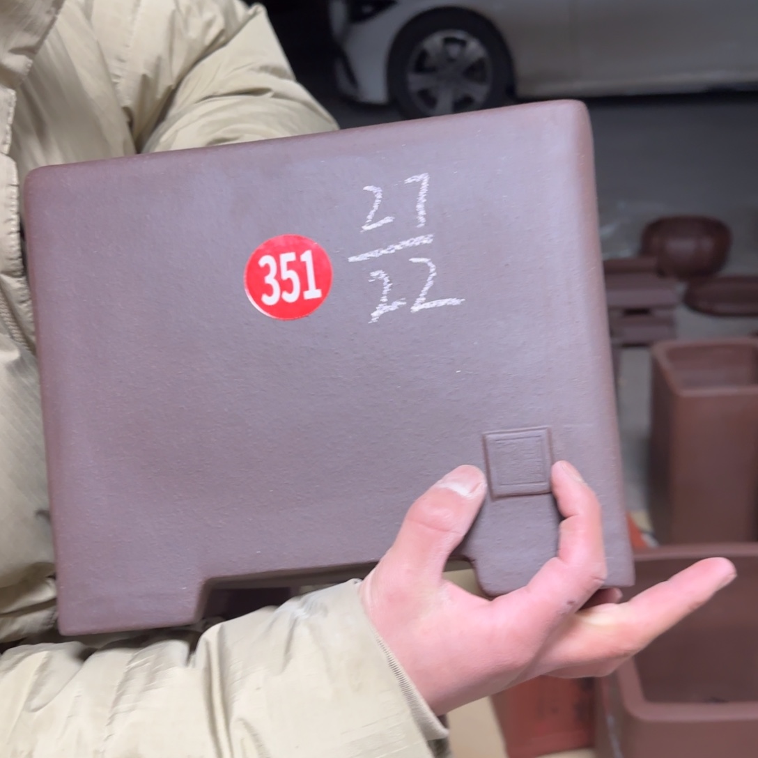 紫砂花盆呜呜呜呜