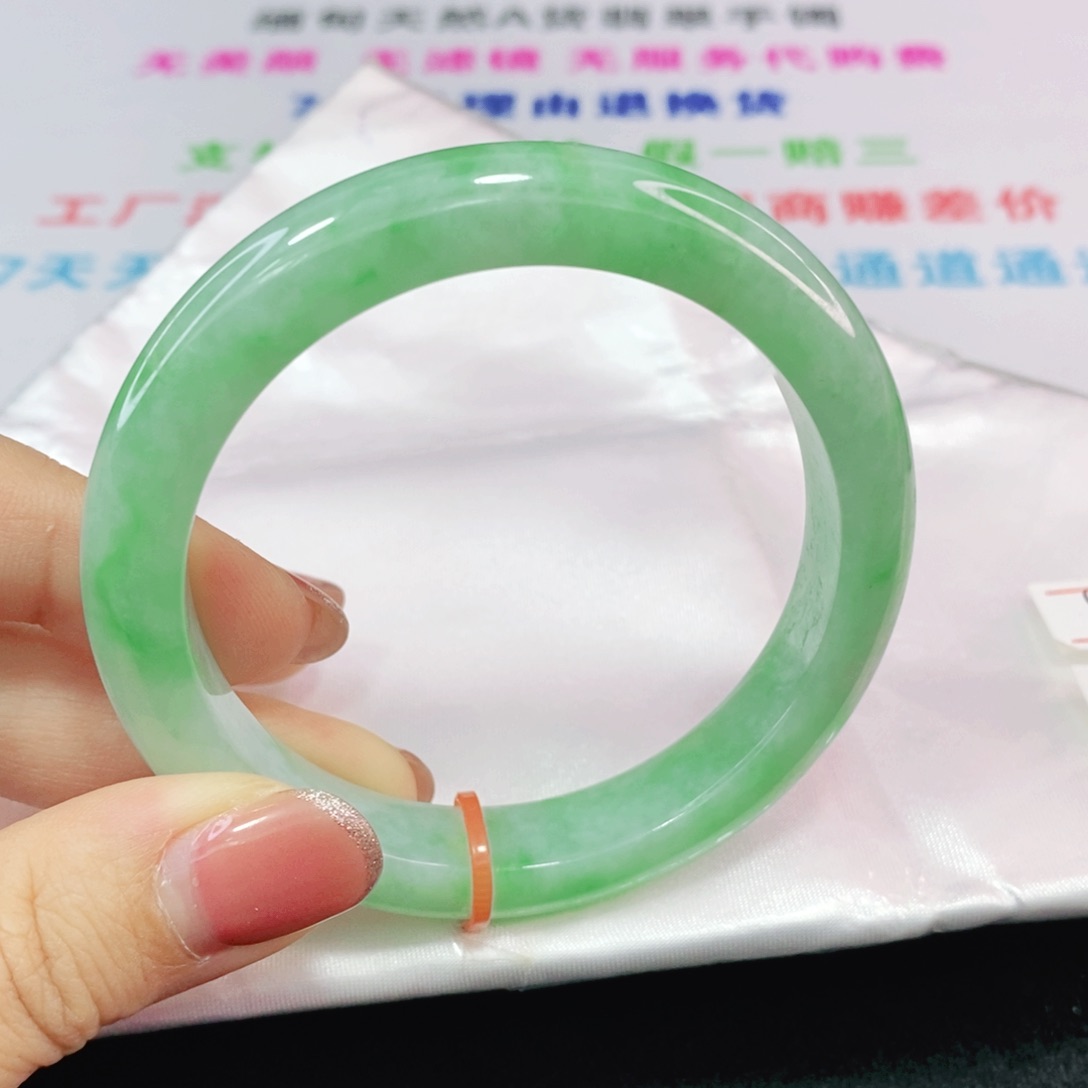 未镶嵌手镯翡翠55.8圈