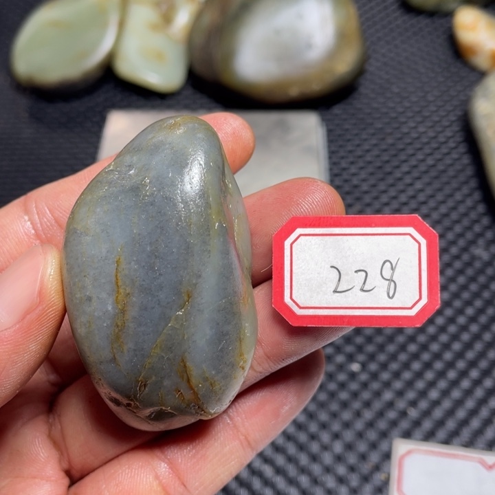 颈饰足铂镶嵌和田玉228