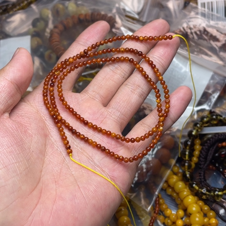 未镶嵌琥珀珠宝奇石