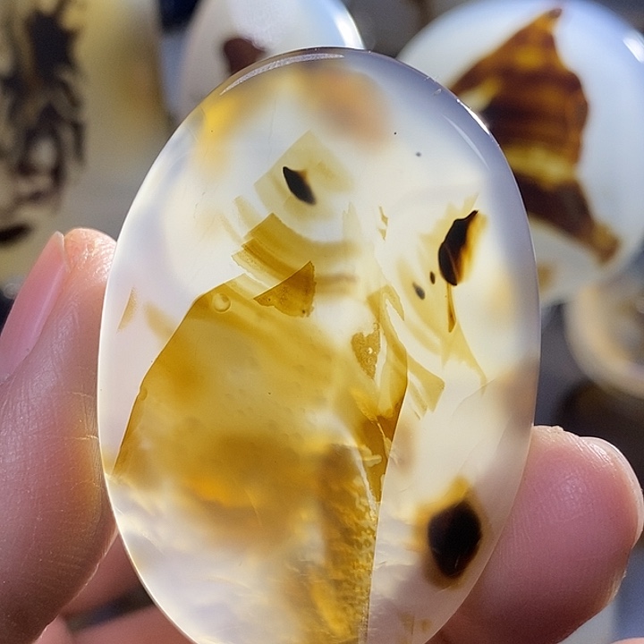 未镶嵌颈饰玛瑙/玉髓悠*