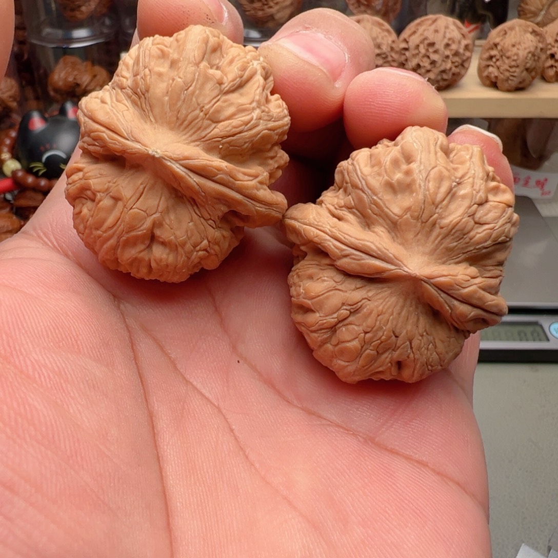 文玩核桃把件42尺元宝