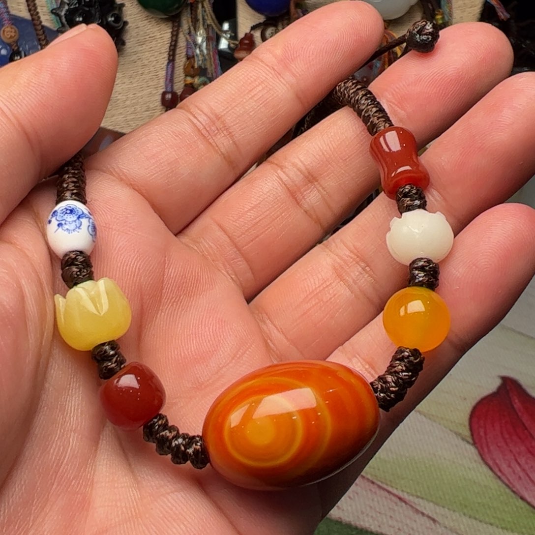 玛瑙/玉髓颈饰未镶嵌