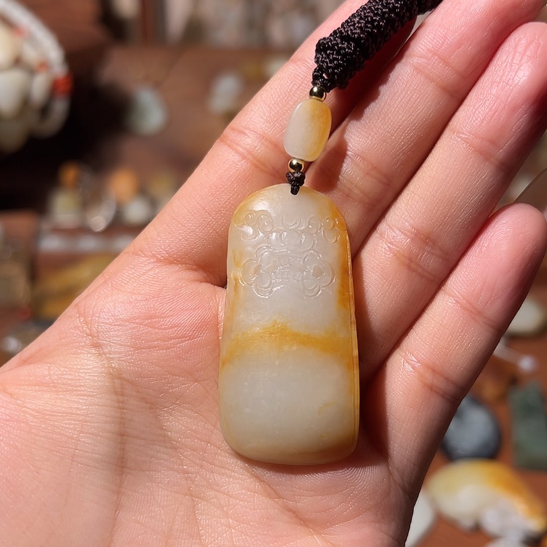 和田玉颈饰未镶嵌