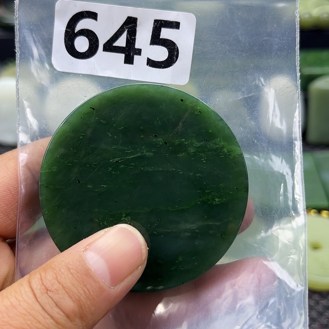 和田玉未镶嵌珠宝半成品