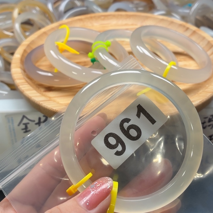 t***i玛瑙/玉髓未镶嵌手镯