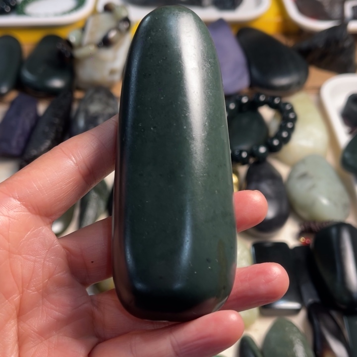 玉新疆戈壁沙枣青