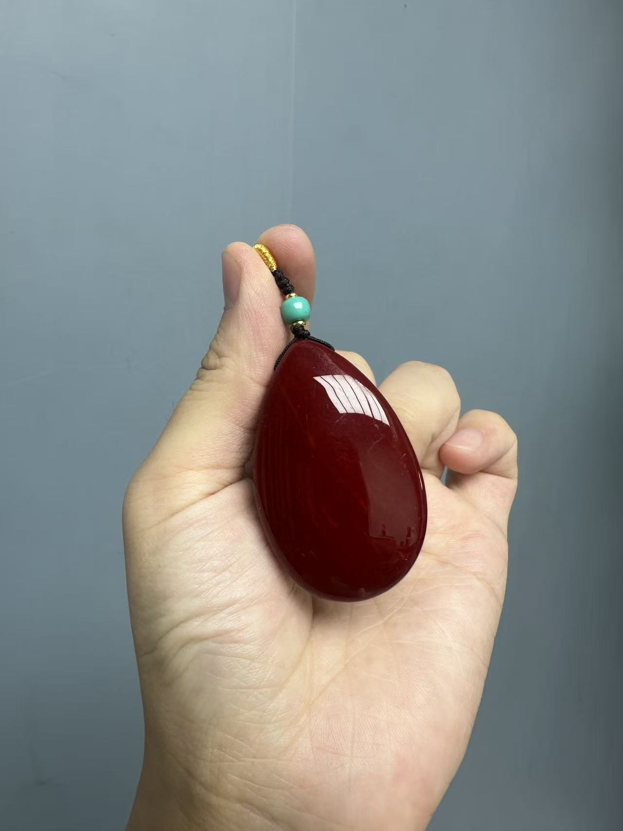 高货红色水滴吊坠