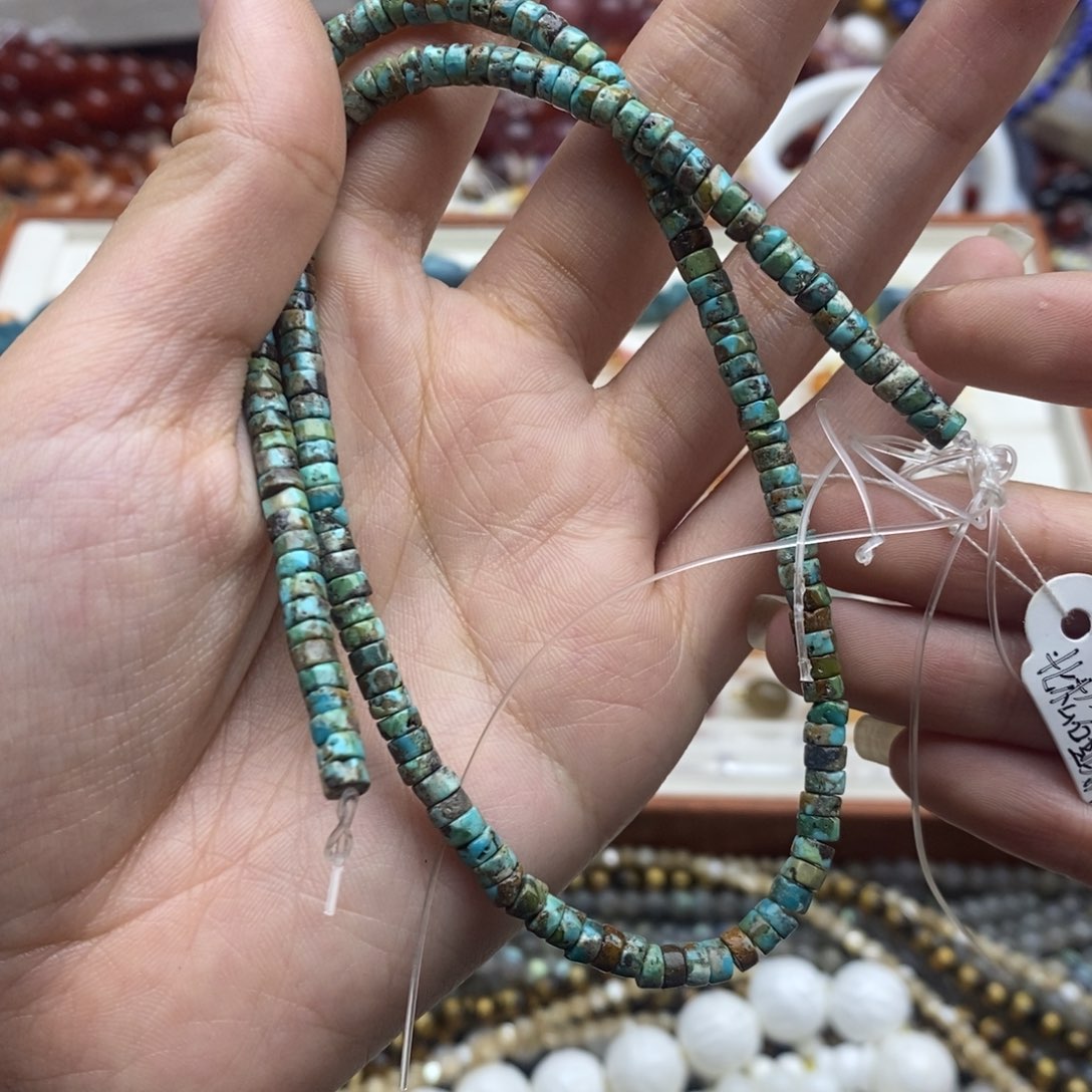 玛瑙/玉髓未镶嵌珠宝半成品一条纯天然湖北绿松石隔片2×4mm