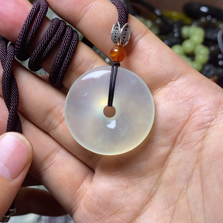 岫玉岫玉颈饰未镶嵌