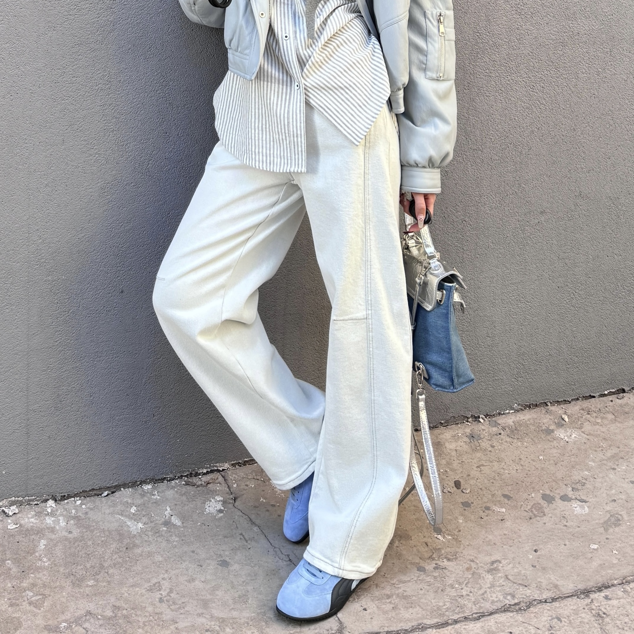 2025早春新款灰白色弯刀裤女高腰宽松弹力牛仔长裤时尚爆款116751