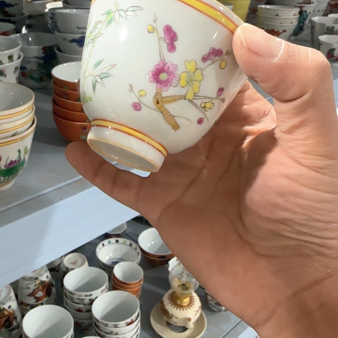 瓷片摆件手绘瓷器年底全部亏钱