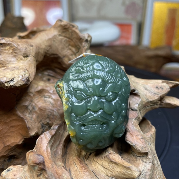 天然正品马风河磨玉纯手工俏色巧雕不动明王吊坠挂件小手把件精品