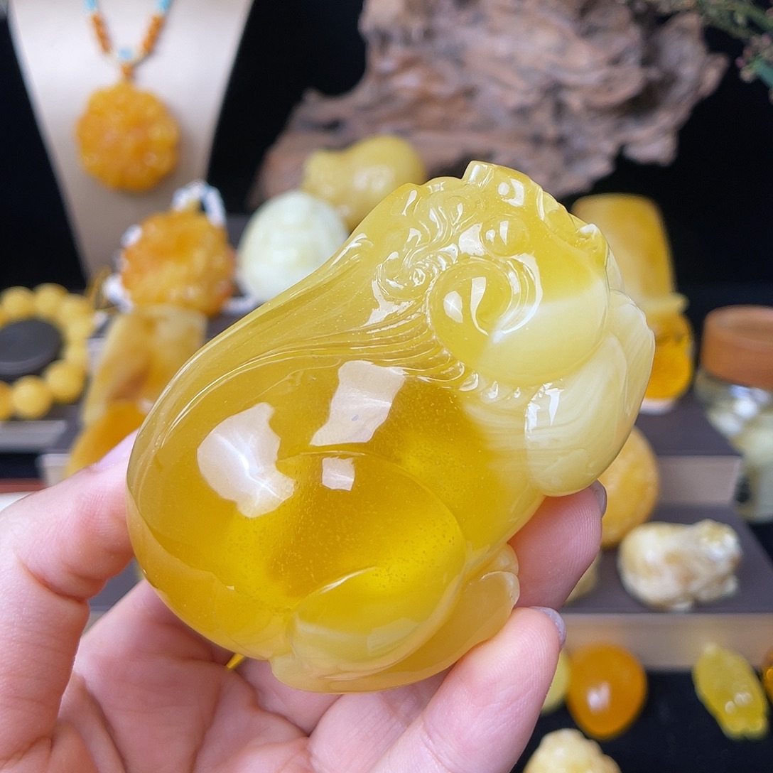 琥珀未镶嵌珠宝奇石