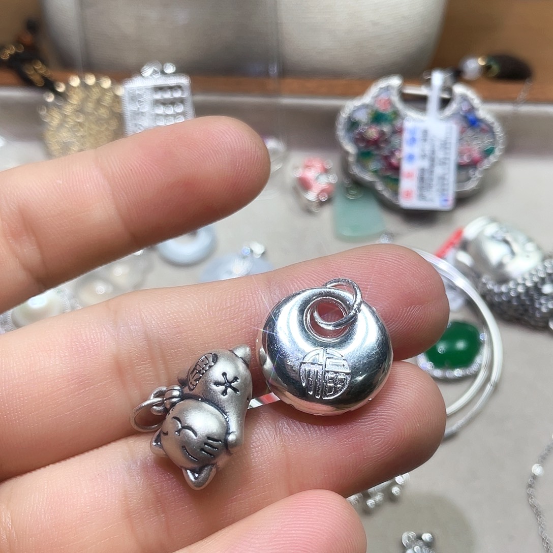 大***红坠链均925银锆石两件