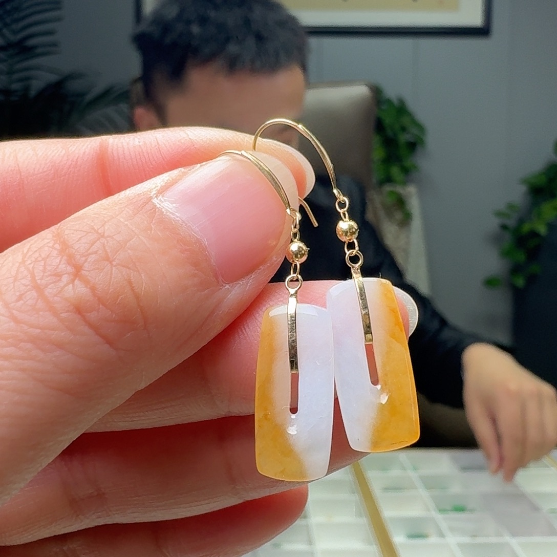 翡翠18K金镶嵌耳饰天然