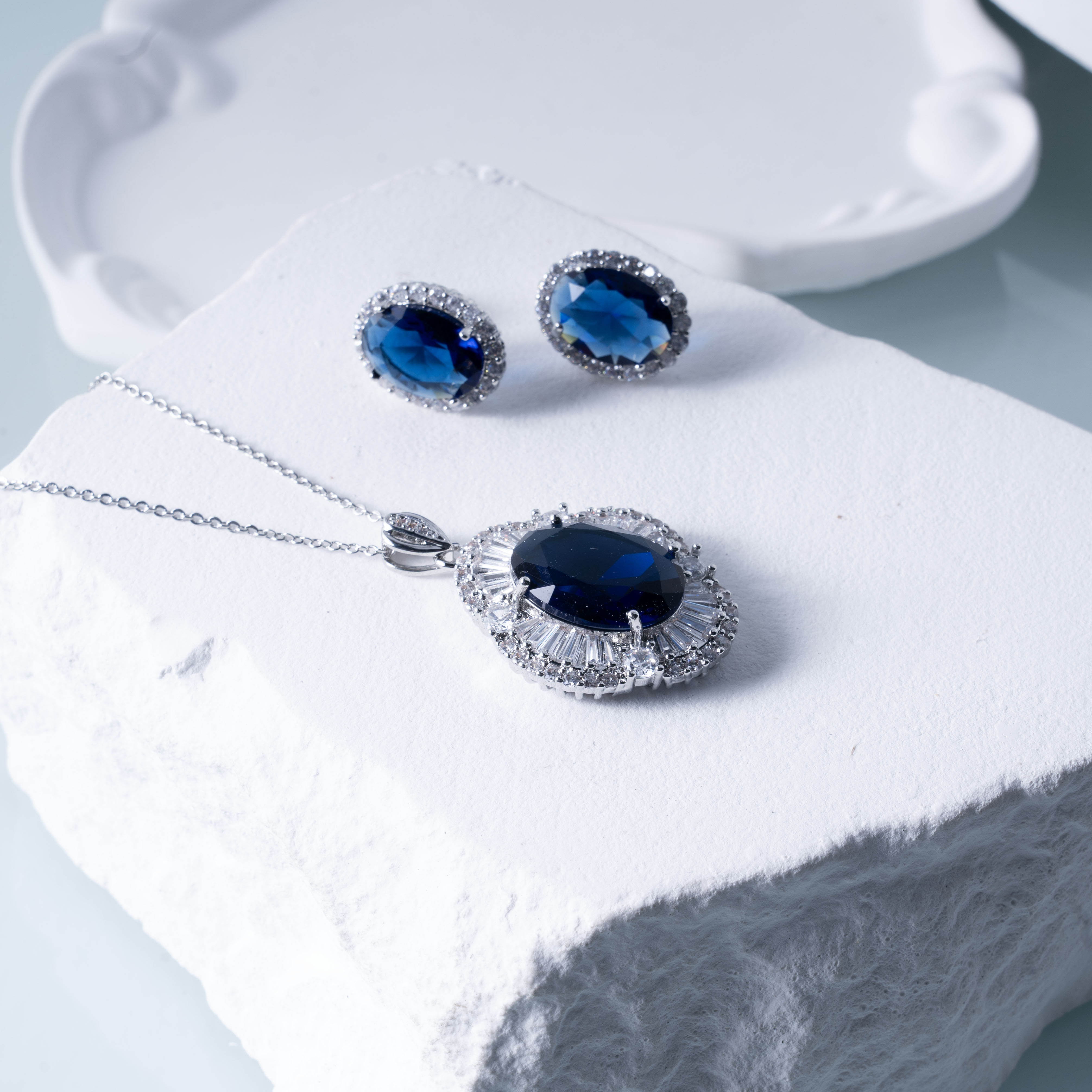 铜合金合成锆石吊坠 戴伊森   A12  湖水蓝气质两件套