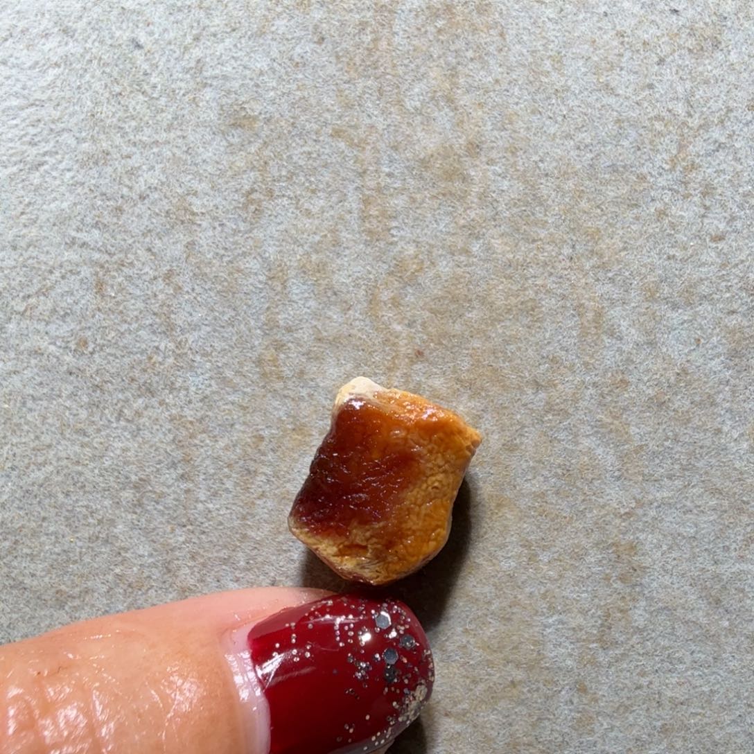 夏***夕琥珀未镶嵌裸石专拍