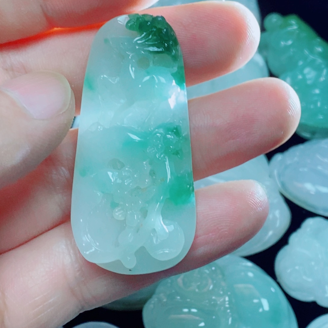 翡翠未镶嵌吊坠(不含链)