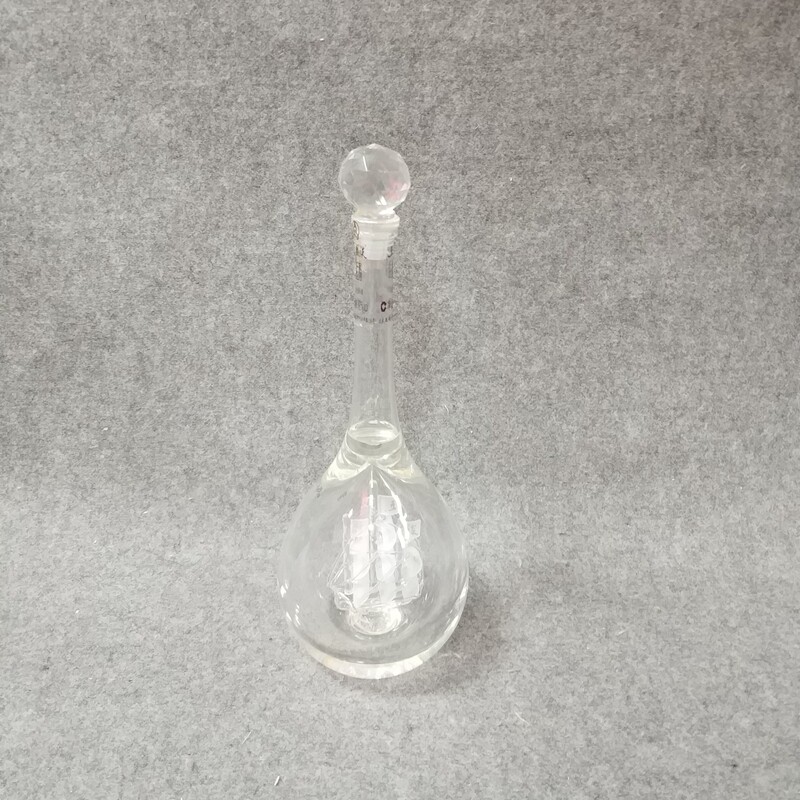 2011年五粮液一帆风顺52度-M25H6005669-01