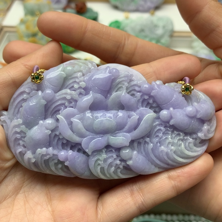 翡翠颈饰未镶嵌翡翠