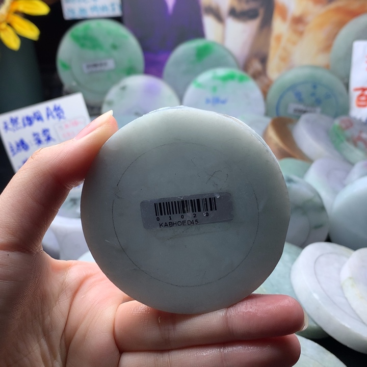 定制翡翠未镶嵌手镯