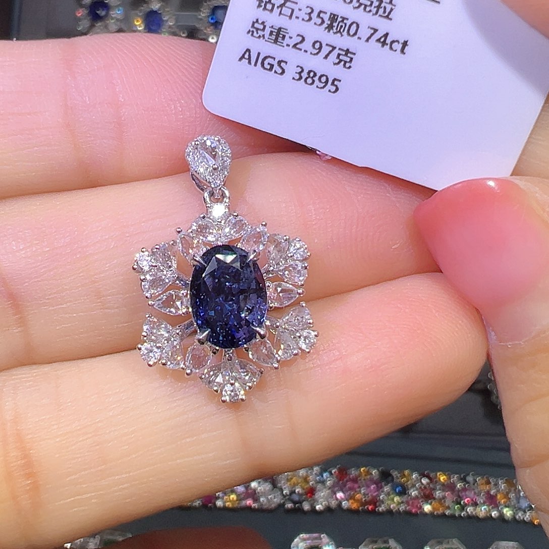 蓝宝石吊坠(不含链)18K金镶嵌