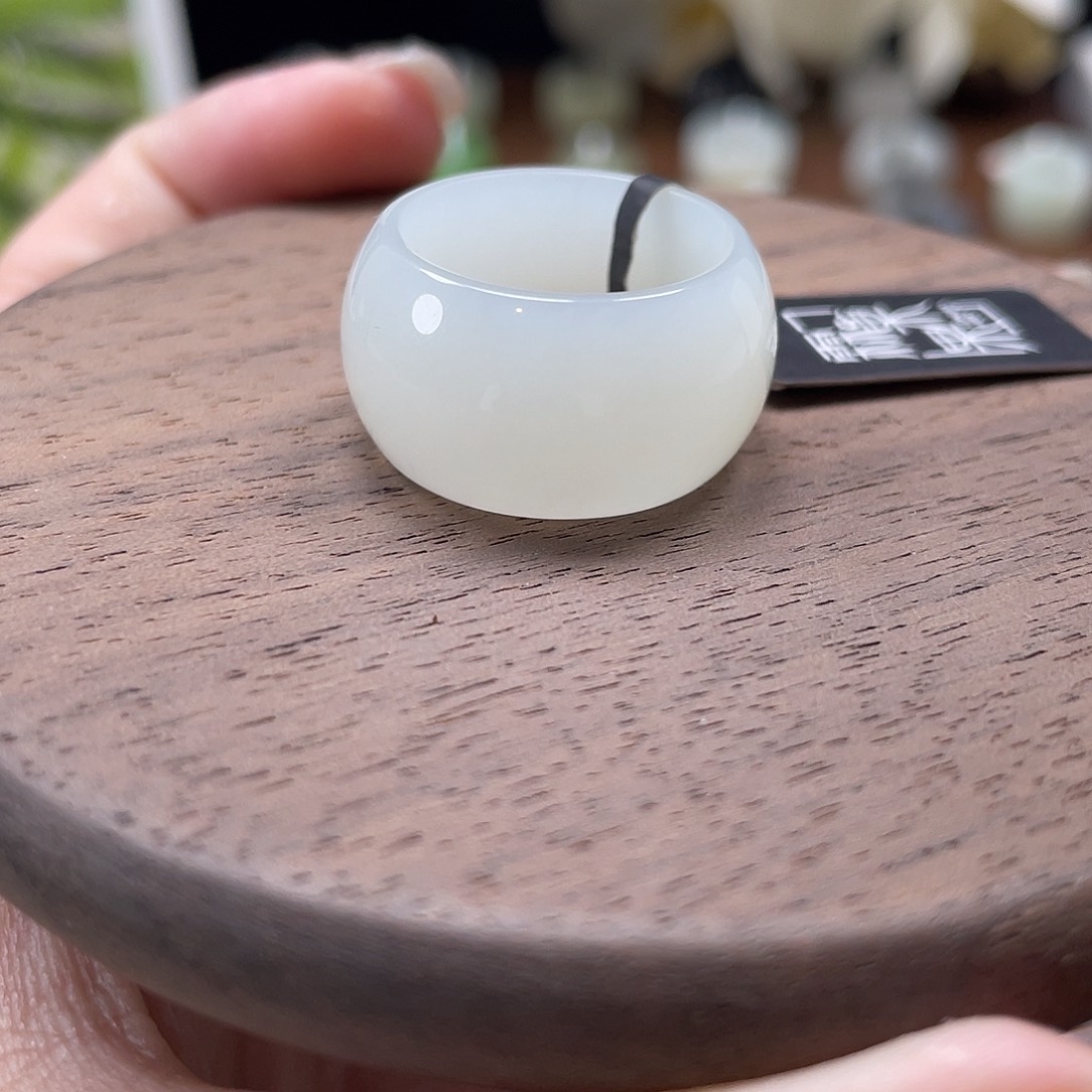 和田玉戒指未镶嵌7-17.8俄白