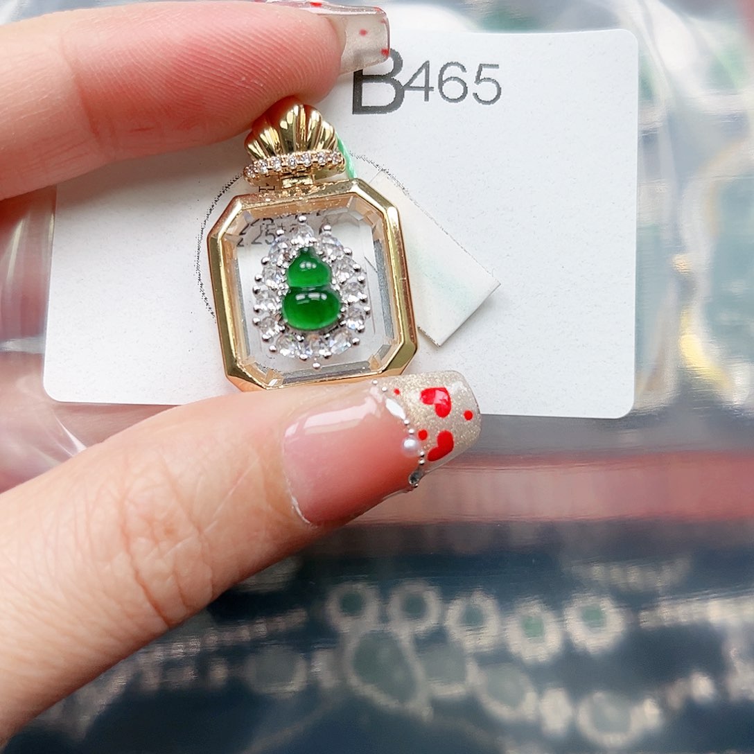 翡翠颈饰未镶嵌翡翠465