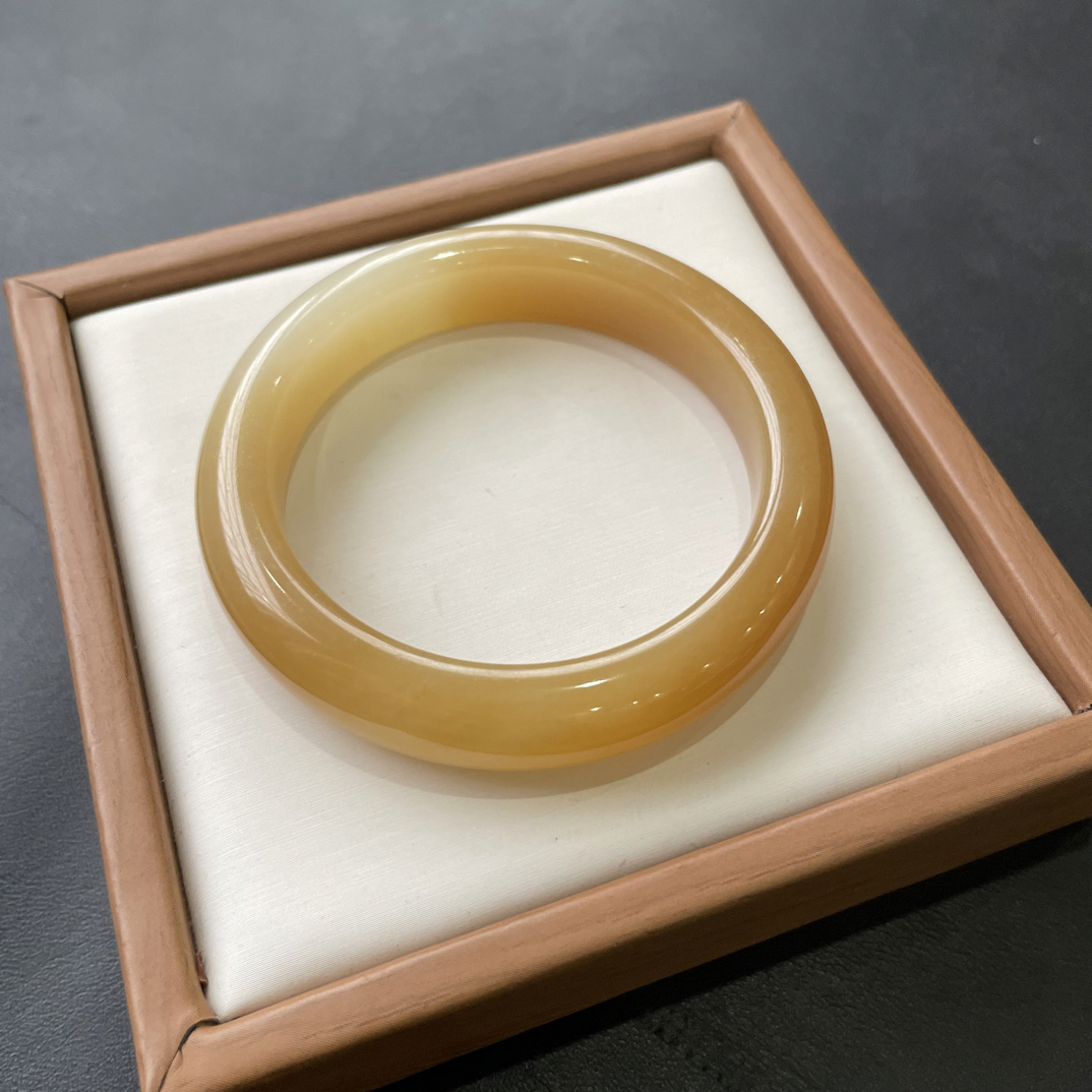 和田玉蜜糖手镯 51