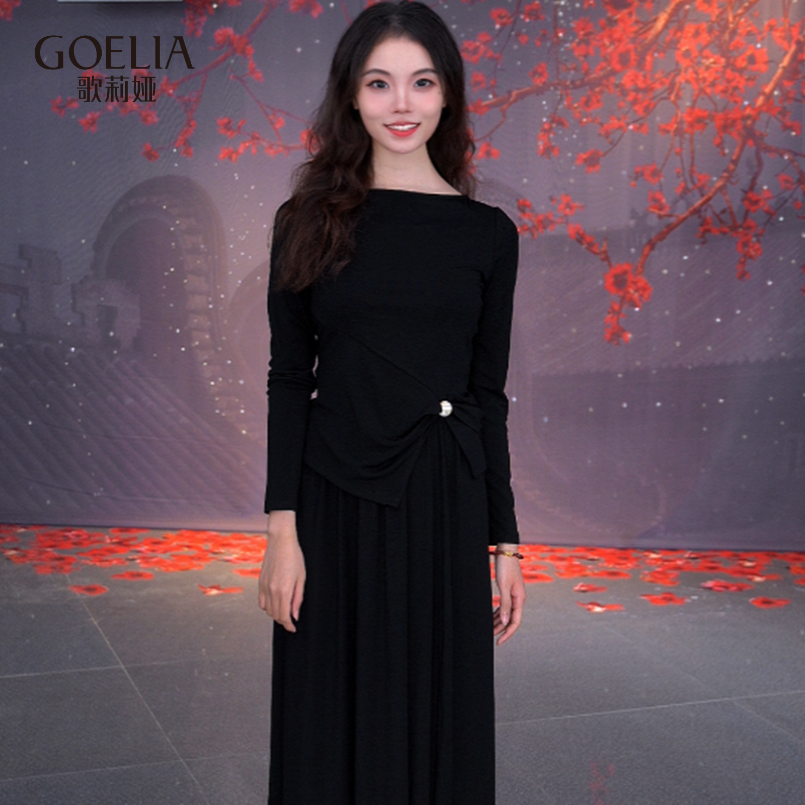 歌莉娅春季新款黑色显瘦天丝套装纽结合体针织休闲套装1F2JAC740