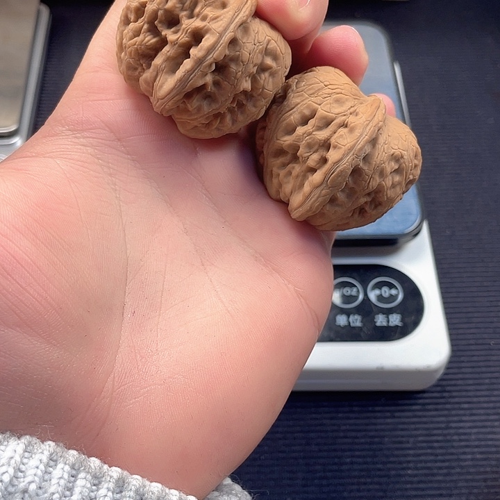 洁***美吊坠文玩核桃元宝