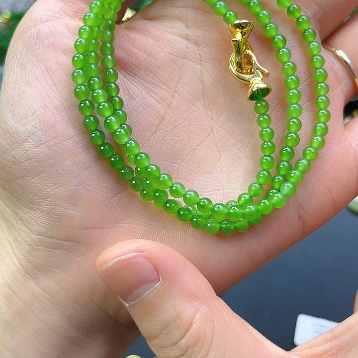 久***儿和田玉未镶嵌颈饰