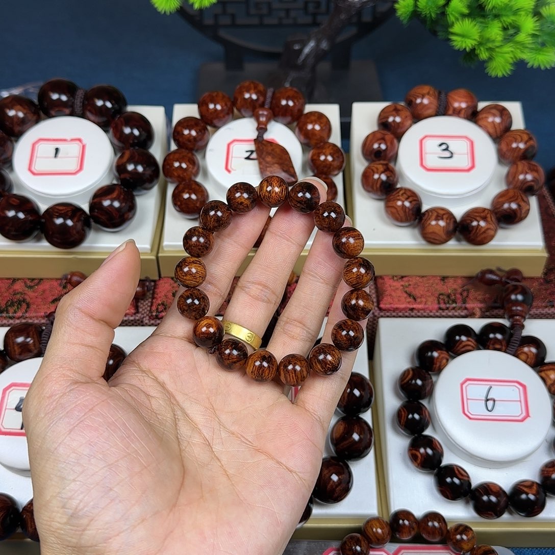 某***月花梨木类黄花梨1.2