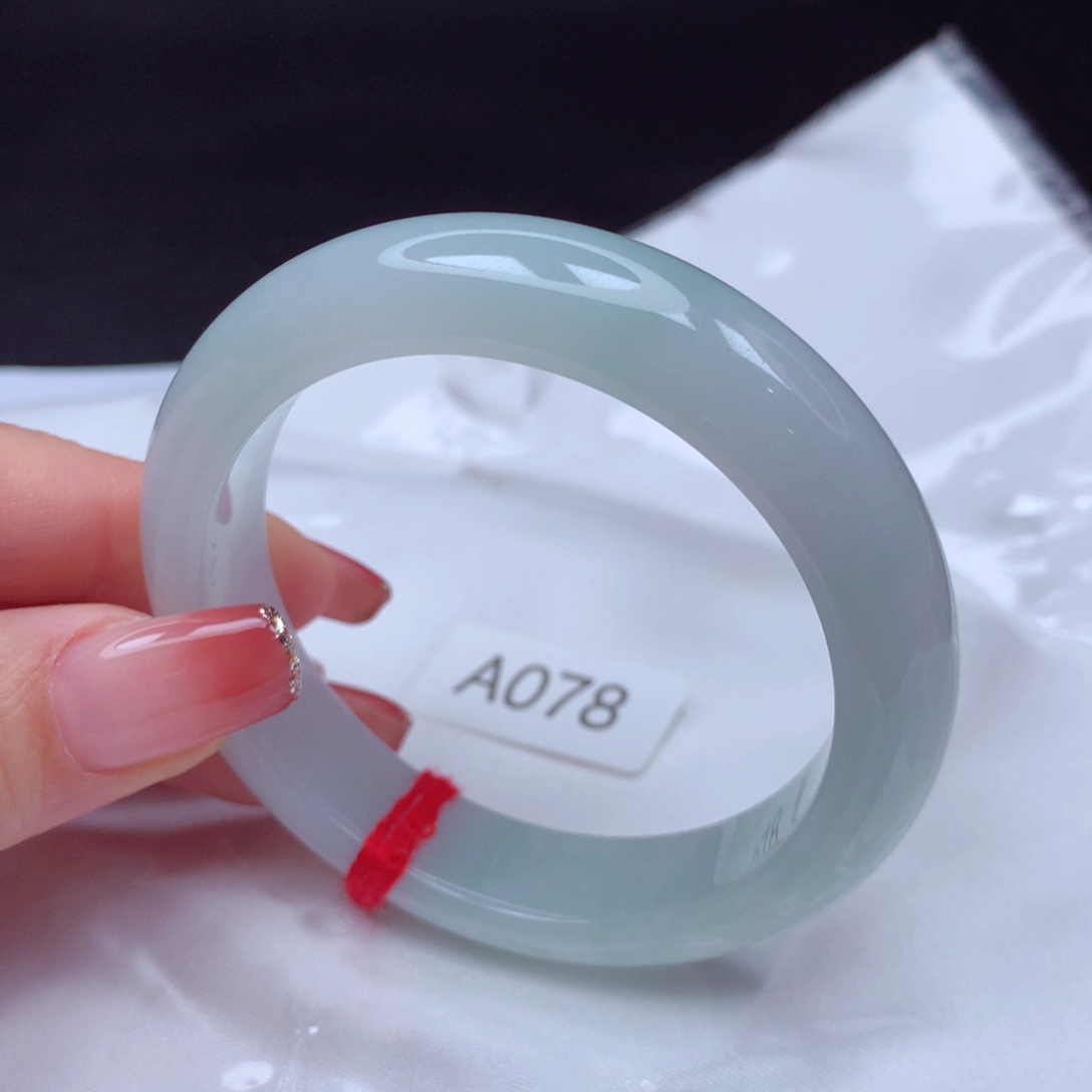 翡翠手镯未镶嵌手镯53