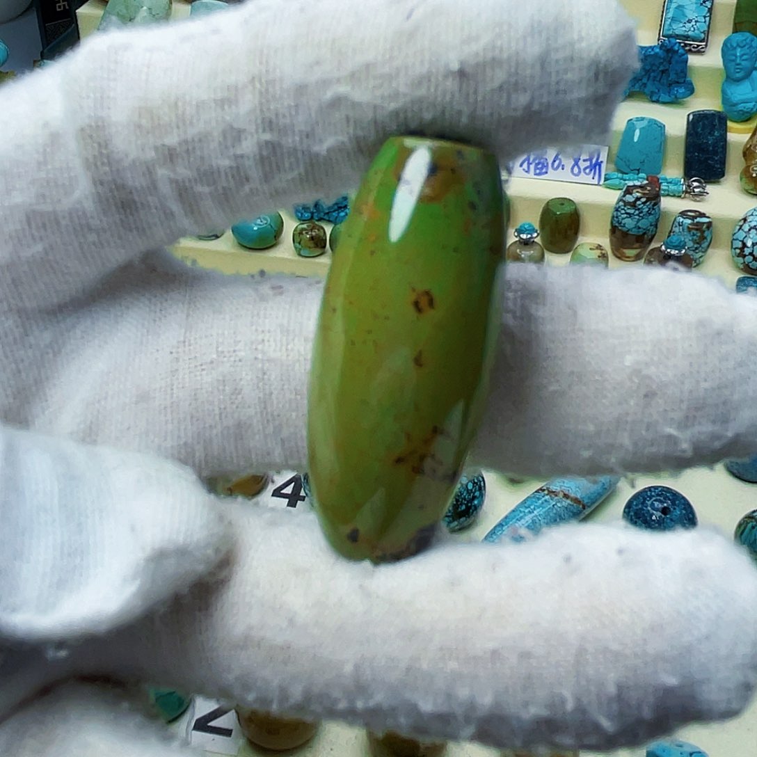 绿松石颈饰未镶嵌