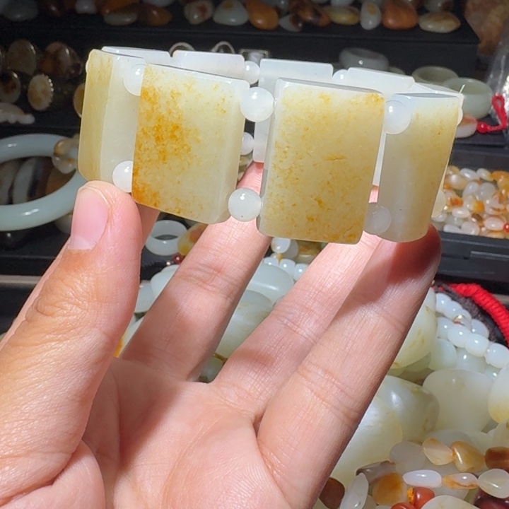 和田玉未镶嵌手链