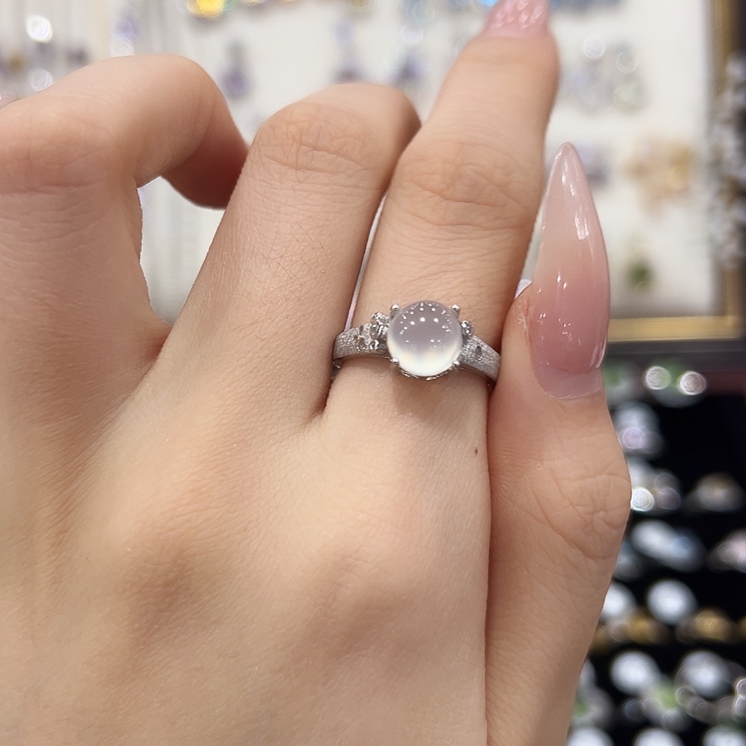 珂****岫玉银S925镶嵌戒指