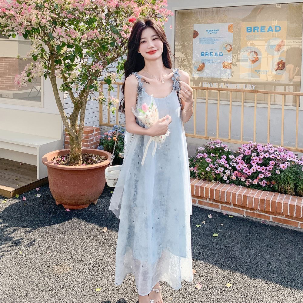 法式温柔度假碎花吊带长裙连衣裙气质夏季新款显瘦仙女裙子