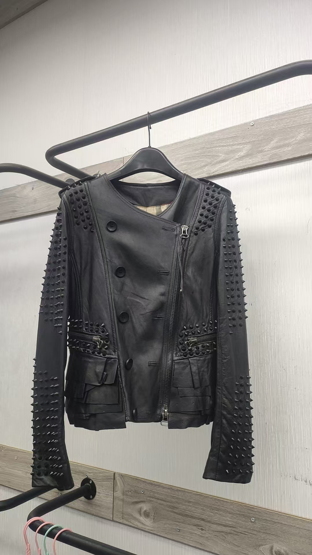 真皮女装 皮衣外套小码女装 铆钉款夹克 铆钉款机车