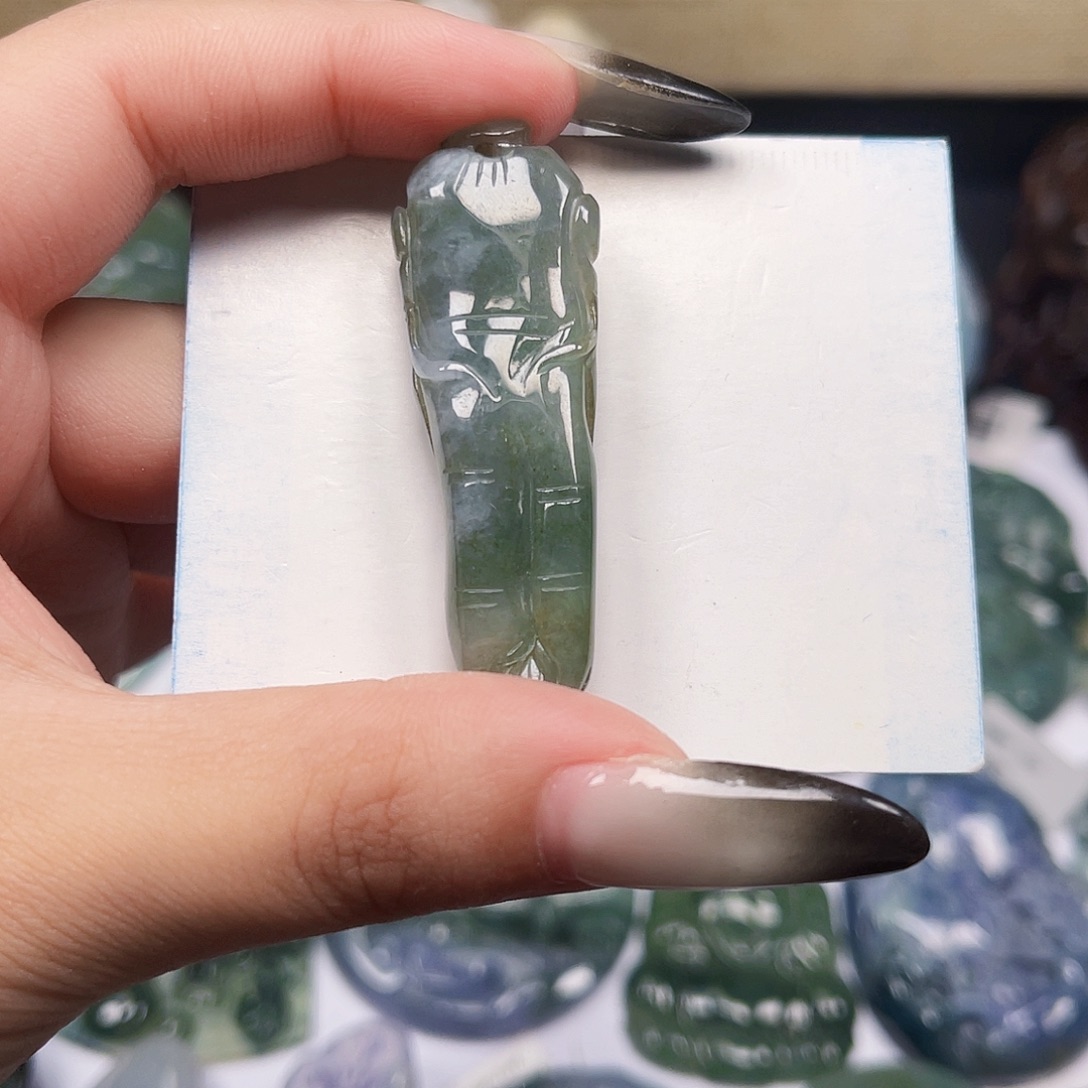 翡翠未镶嵌颈饰天然