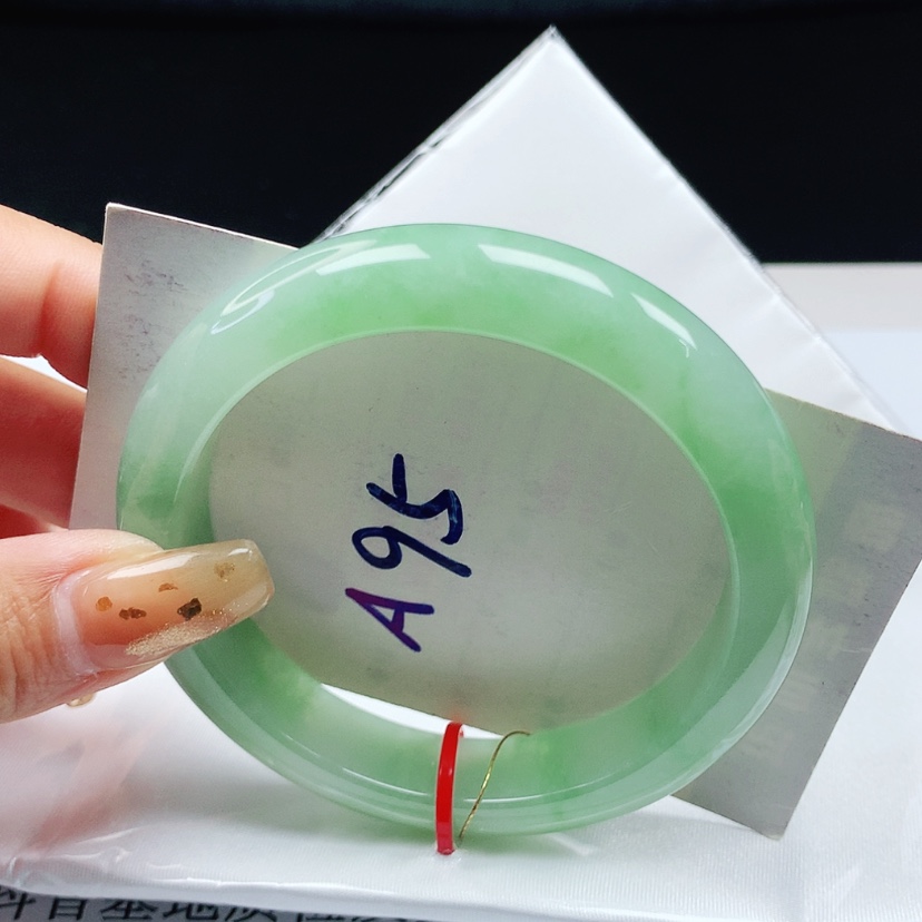 【闪购商品】翡翠手镯未镶嵌 正圈57+