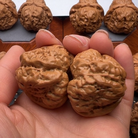 文玩核桃把件韬**晦边39左右