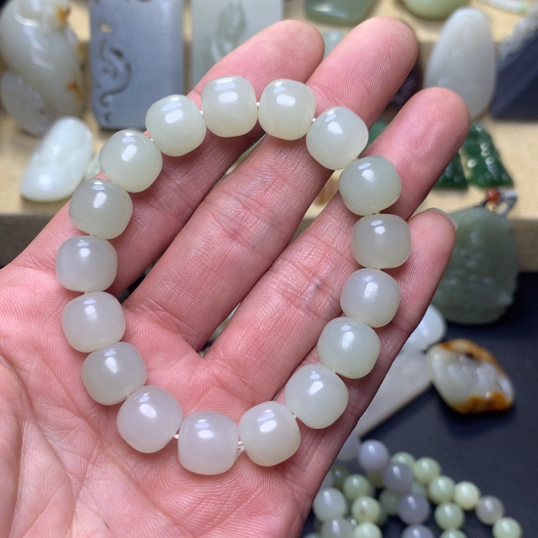 和田玉吊坠(不含链)未镶嵌