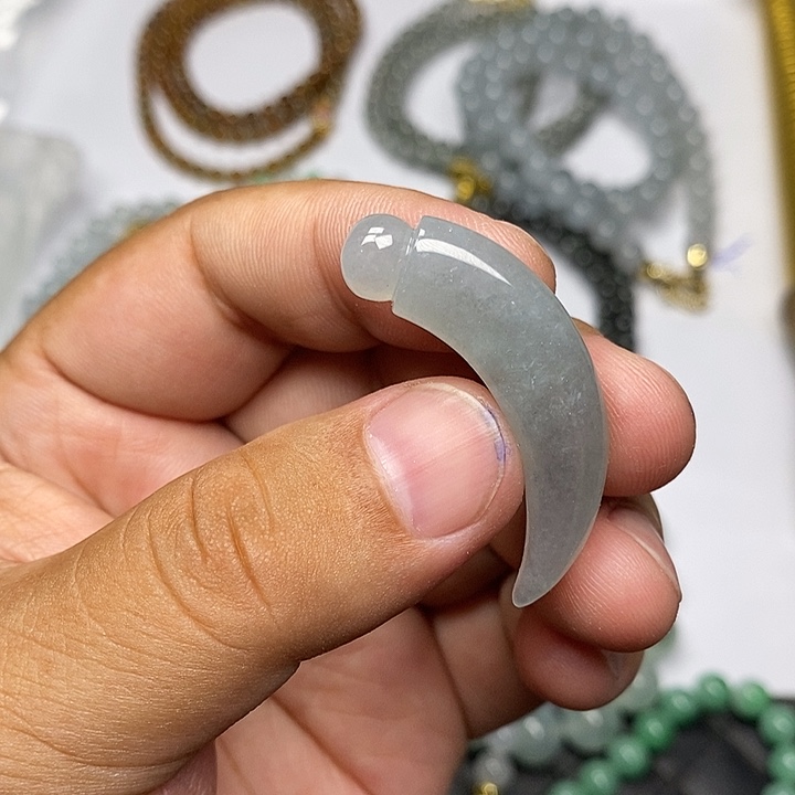 定制翡翠未镶嵌毛货需要抛光，请慎拍